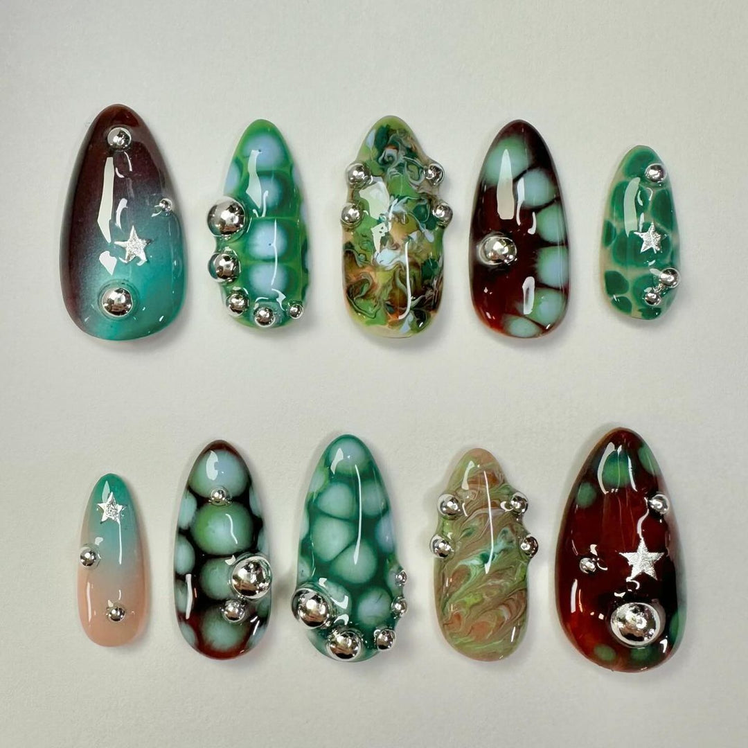 Elegante Kunstnägel mit Botanischen Designs Karnz