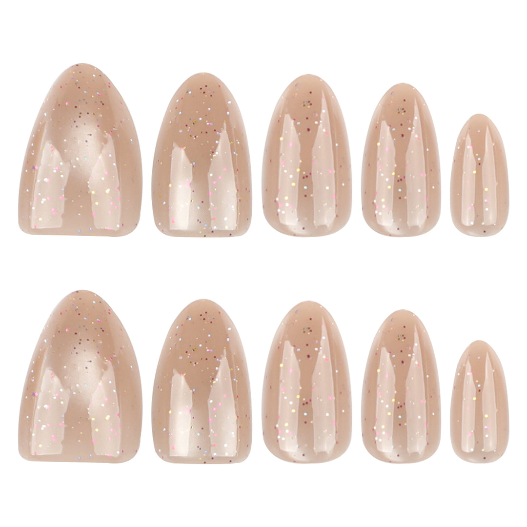 Glamouröse Nagelkunst mit Glittereffekt Karnz