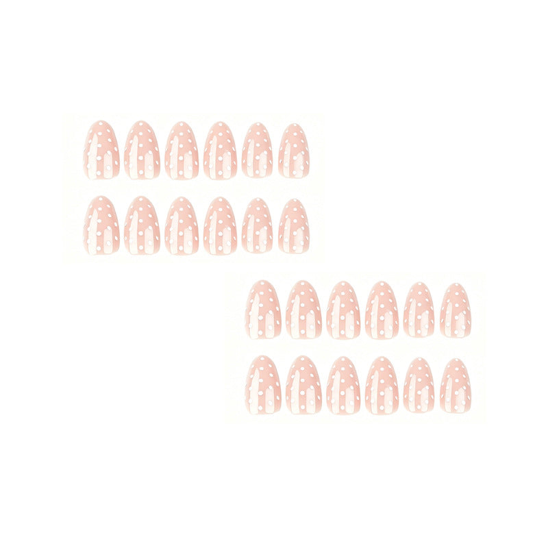 Elegante mandelförmige Nagelkunstverzierungen Karnz 1789915539