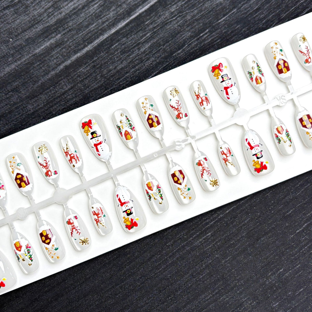 Festliches, von Feiertagen inspiriertes Press-On-Nagelset