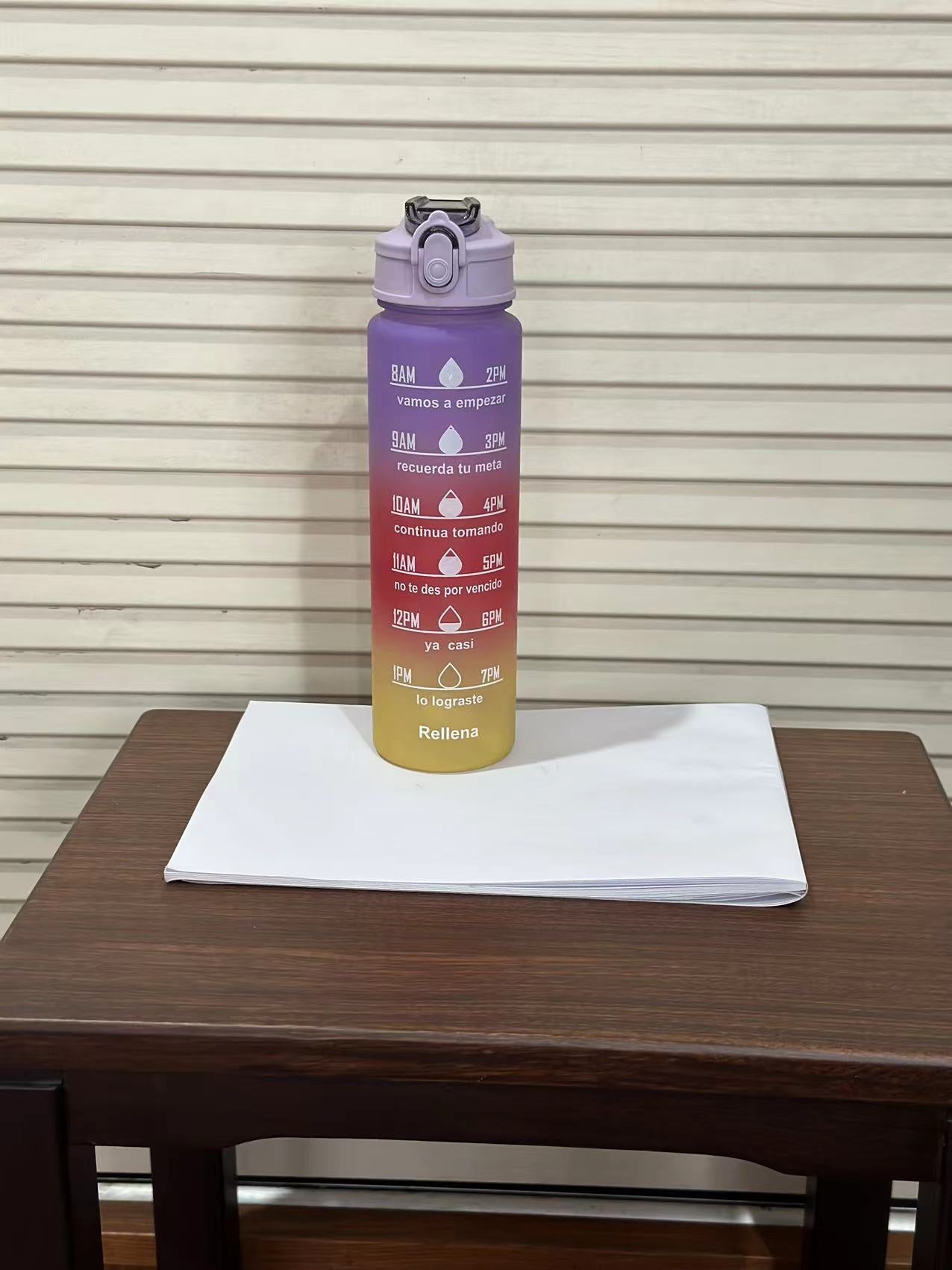 Damen Motivations-Trinkflasche mit integrierter Zeitmarkierung Karnz