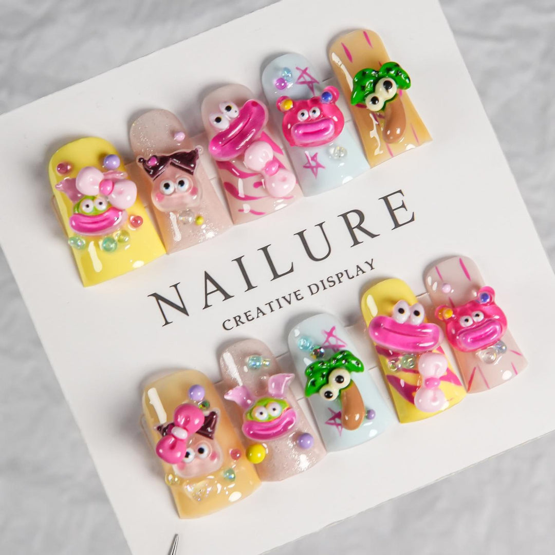 Kreatives thematisches Press-On Nagelset