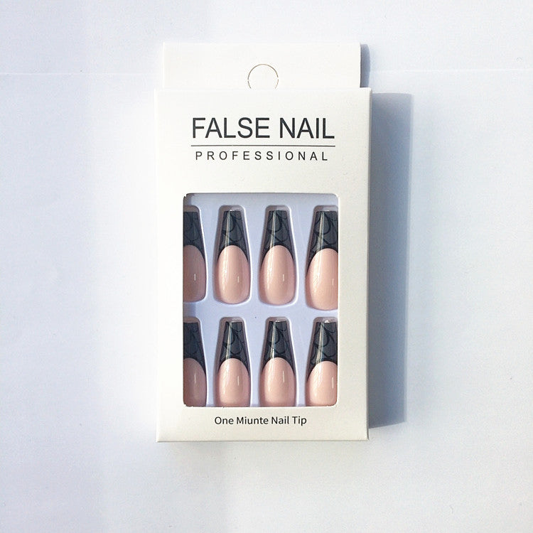 Künstlerische Stiletto Press-On Nägel mit Spinnennetzdesign