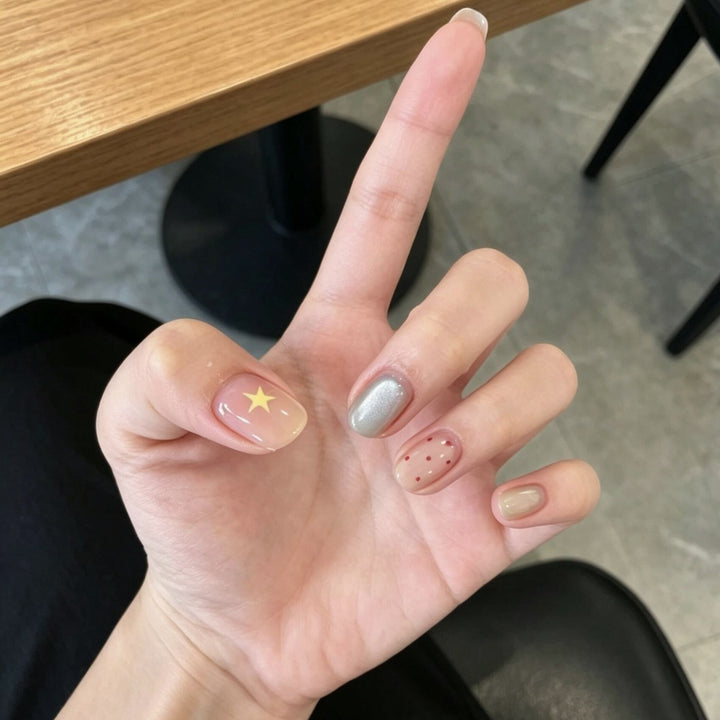 Künstlerisches Mischdesign Press-On Nagelset Karnz