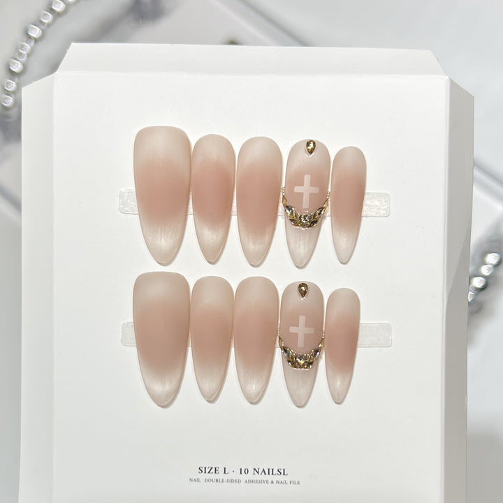 Premium Press-On Nail Art Set mit elegantem Herz- und Blattdesign Karnz