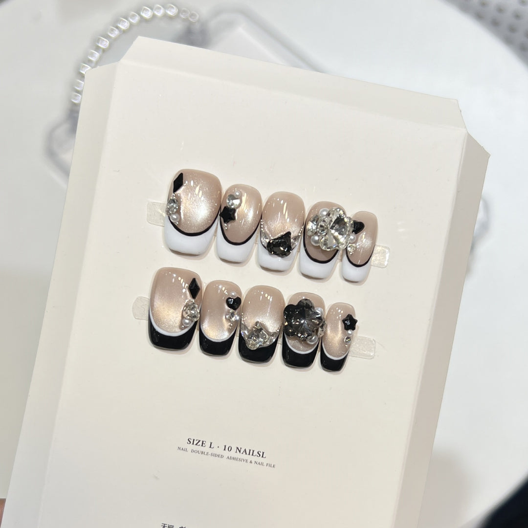 Künstlerisches Press-On Nail Design Set