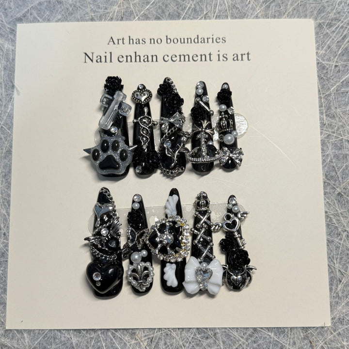 Künstlerische Nagelverlängerungen