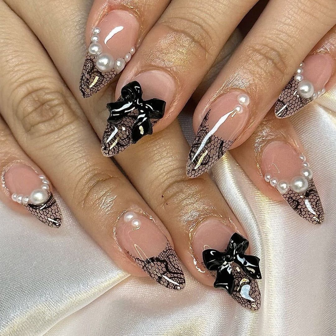 Elegantes Spitzen-Design Nail Art Karnz