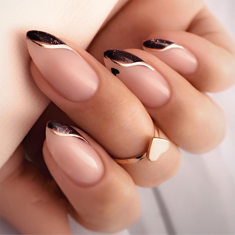 Premium dekorativer Press-On-Nagelset mit elegantem französischem Design Karnz