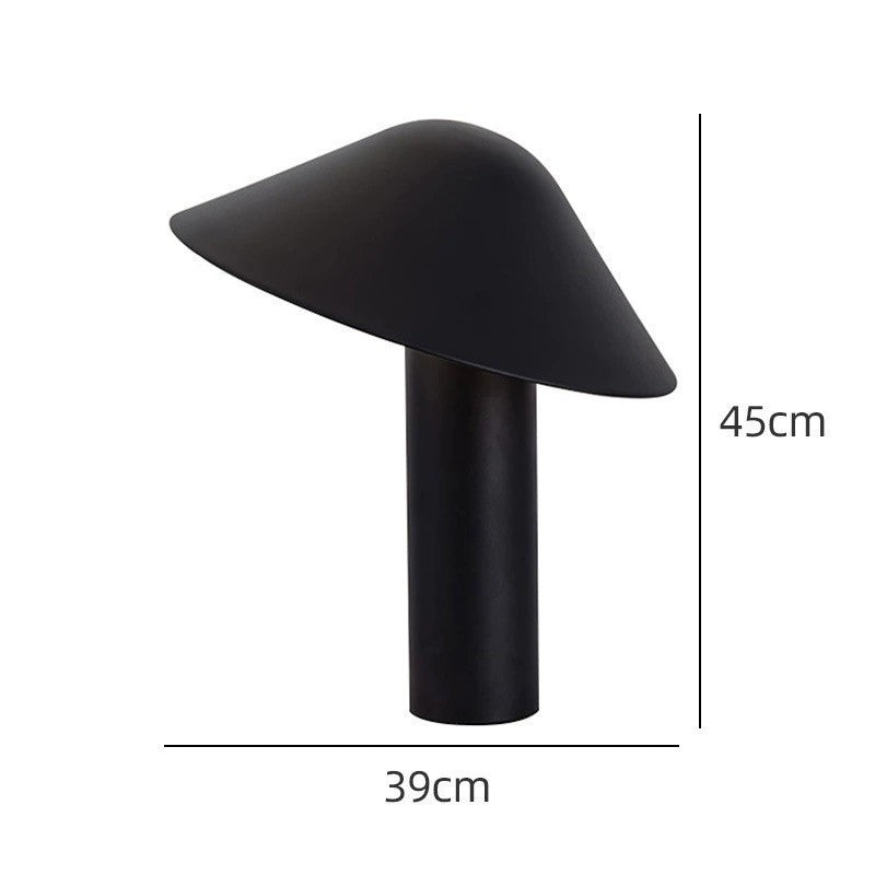 Moderne Minimalistische Tischlampe mit einzigartigem Schattendesign