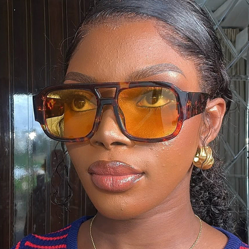 Damen moderne Sonnenbrille im eleganten Rechteckdesign Karnz
