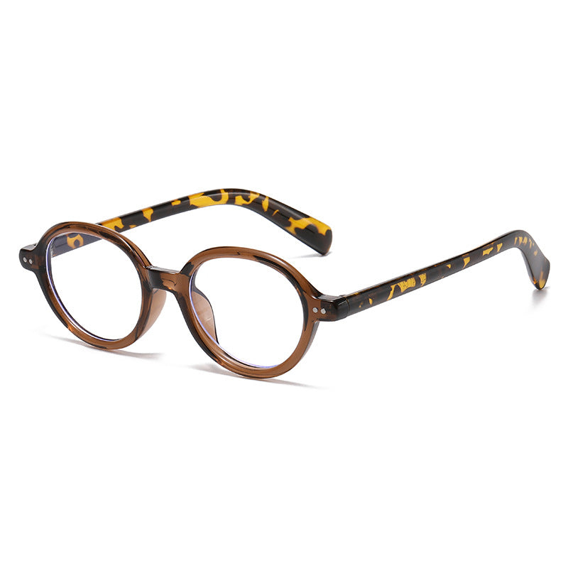 Retro-inspirierte klare Rahmenbrille