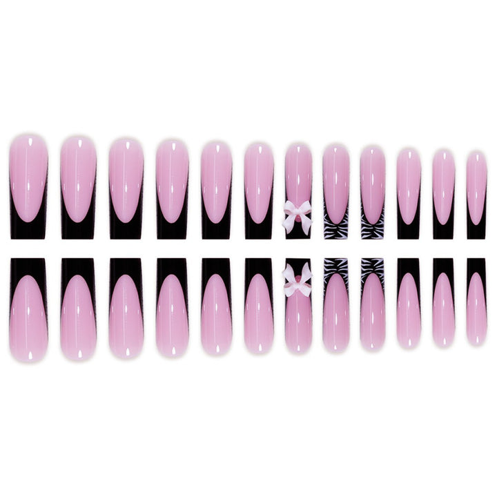 Elegante dekorative Press-On-Nagelkunstverlängerungen Karnz