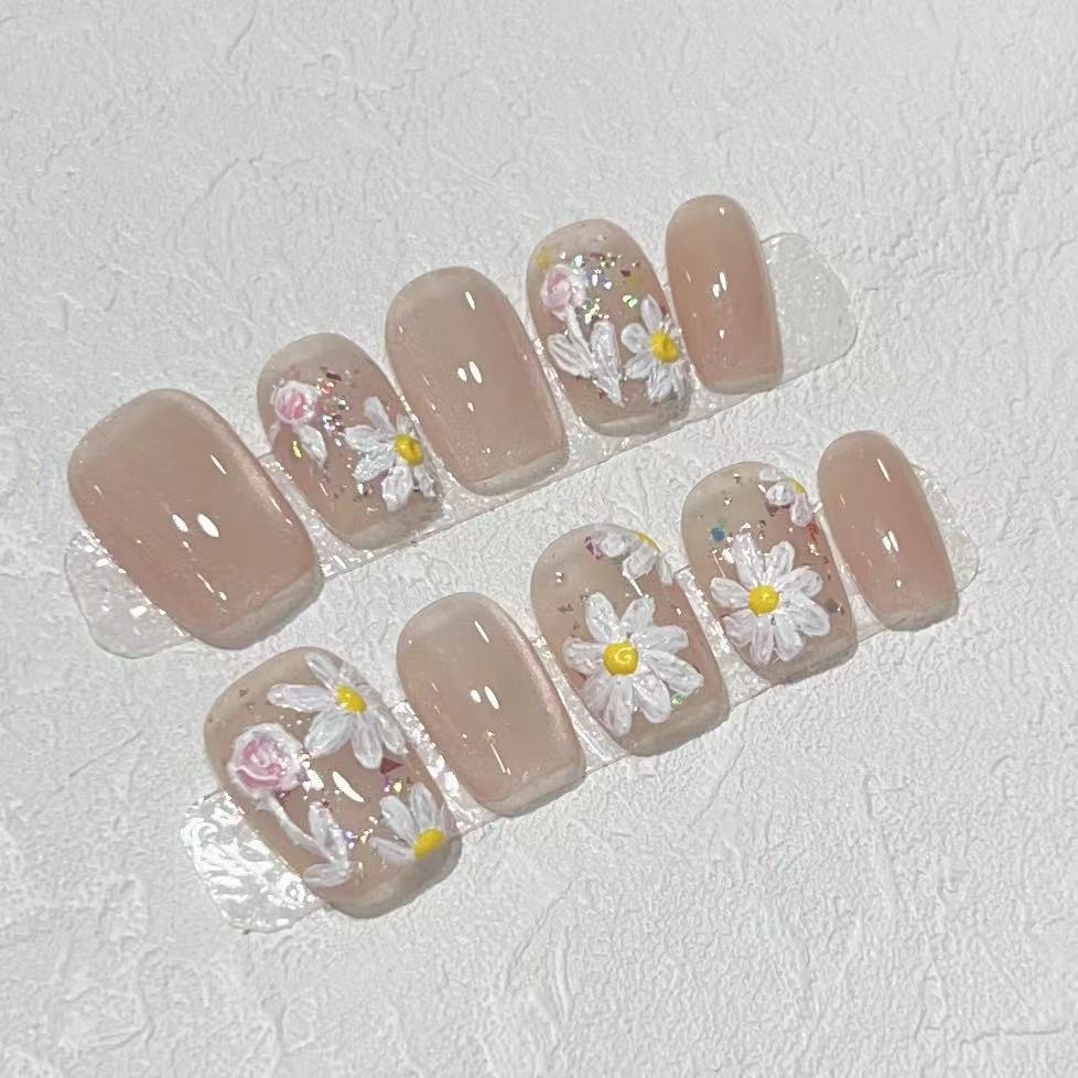 Blumeninspiriertes Press-On Nagelkunstset Karnz
