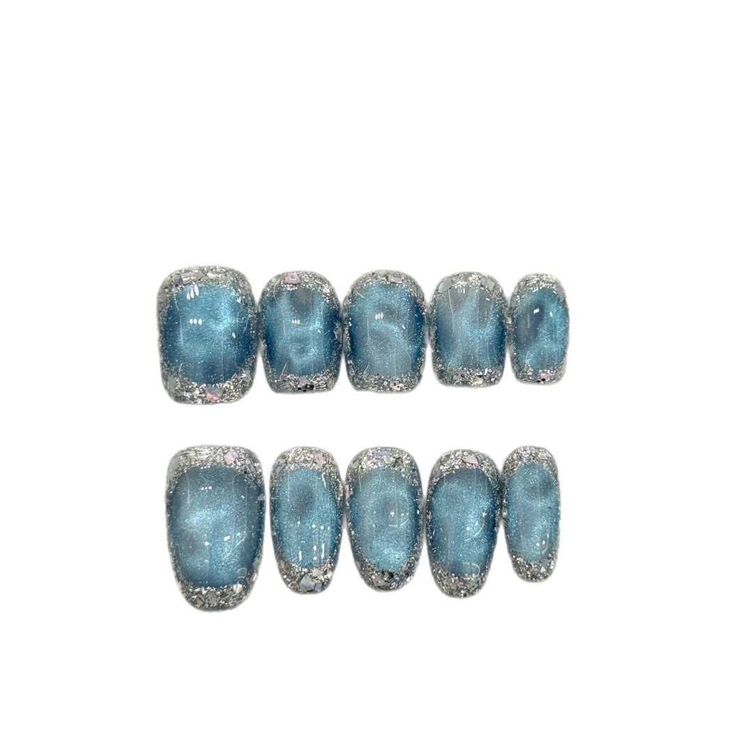 Glitzerndes Press-On Nagelkunstset mit silbernen Akzenten
