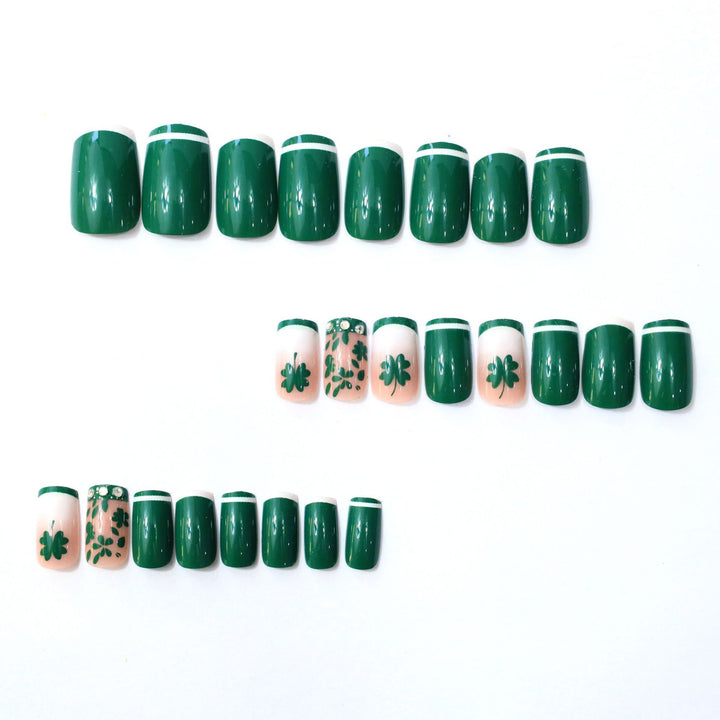 Festliche Shamrock-Nagelkunstverlängerungen Karnz