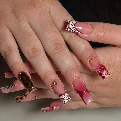 Künstlerisch handbemalte Nagelverstärkungen Karnz