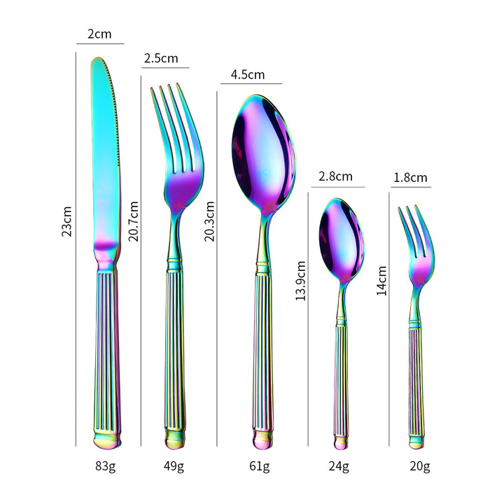Eleganter Dessertlöffel mit Exklusivem Oberflächendesign Karnz