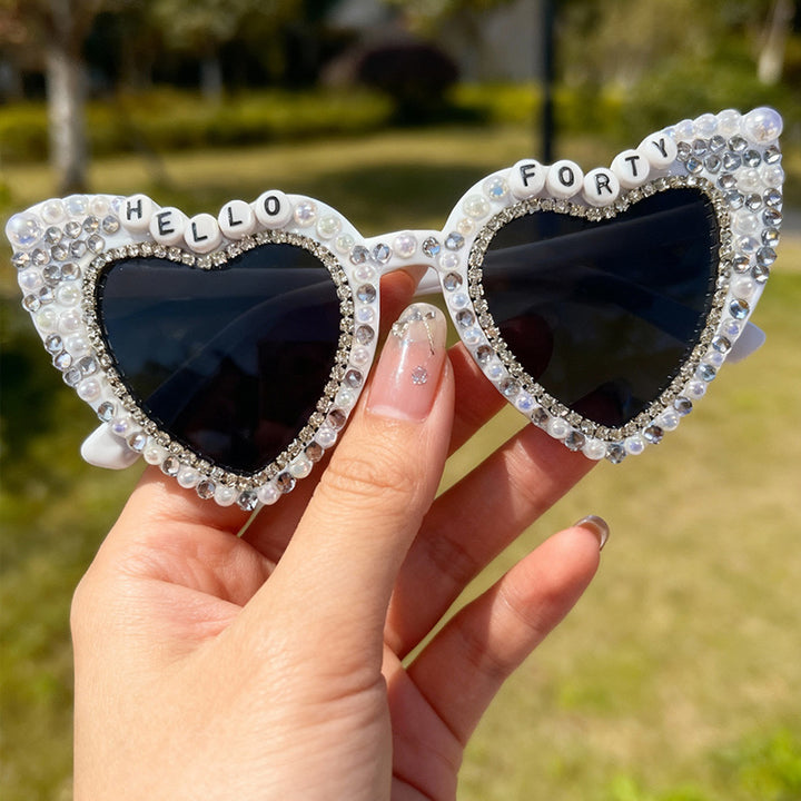 Herzförmige mit Perlen verzierte Sonnenbrille Karnz
