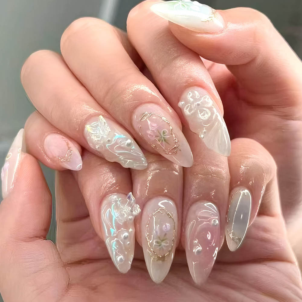 Künstlerische Gel-Nagelverlängerungen Karnz