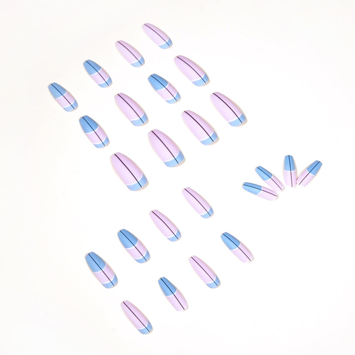 Trendige Stiletto-Nägel mit geometrischem Design Karnz
