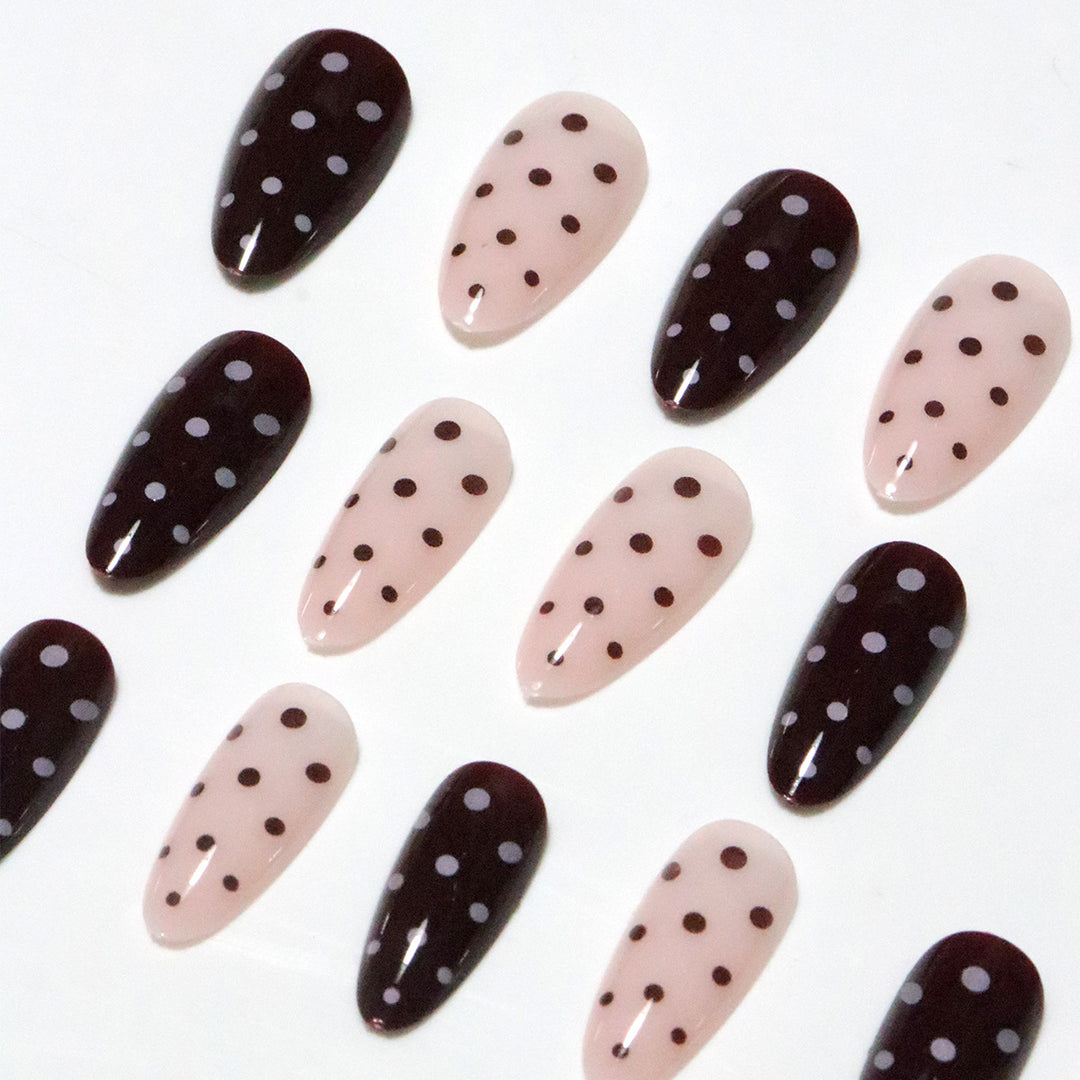 Künstlerische Polka Dot Stiletto Press-On Nägel Karnz