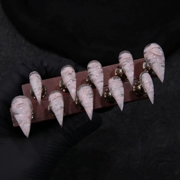 Elegante Stiletto Press-On Nagelset mit künstlerischem Wirbel-Design