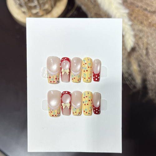 Dekorativer Nagelkunst Set Karnz