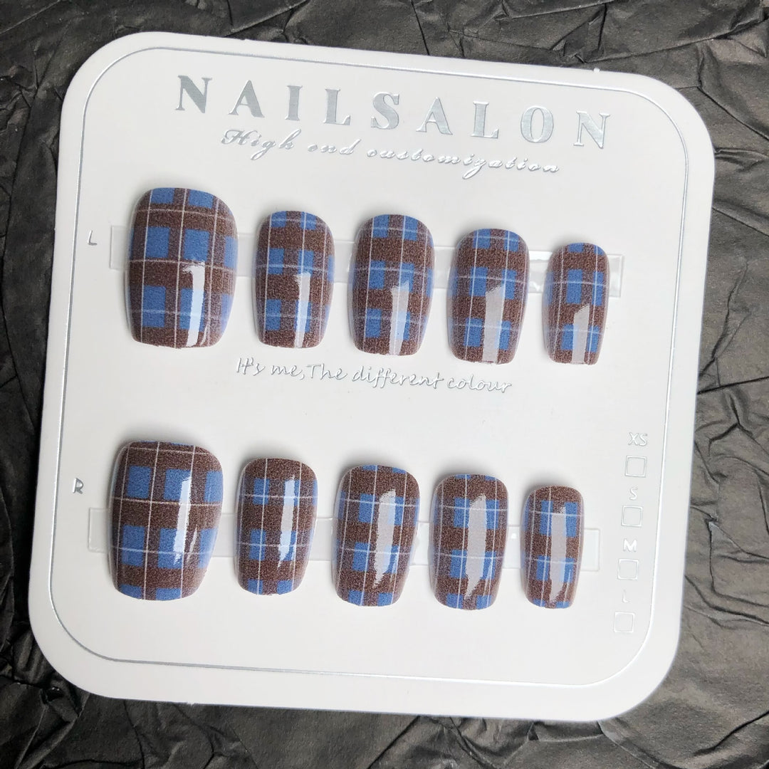 Chic Karo-Muster Press-On Nagelset