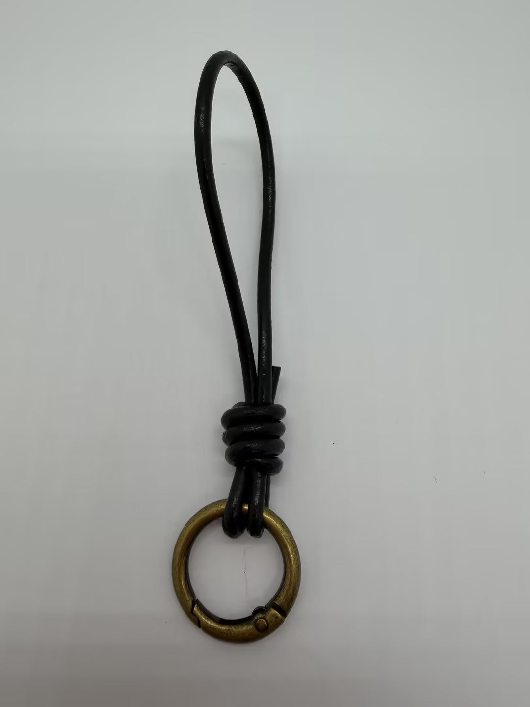 Handgemachter Leder-Schlüsselanhänger Karnz