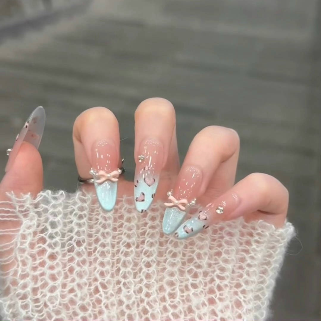 Künstlerisches Press-On Nageldesign Set