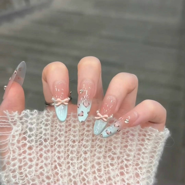Künstlerisches Press-On Nageldesign Set