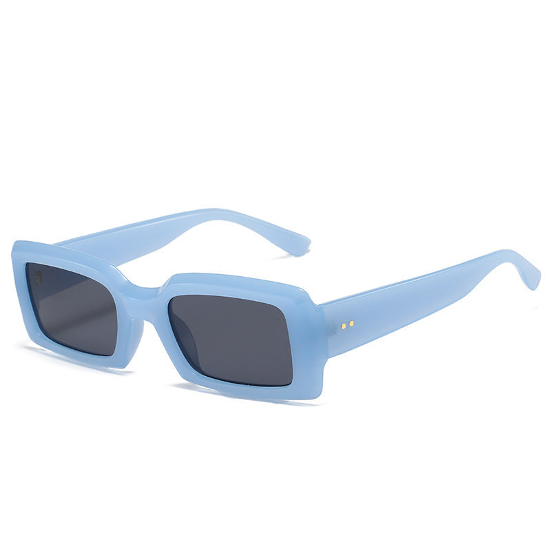 Übergroße geometrische Sonnenbrille mit verlaufenden Gläsern Karnz