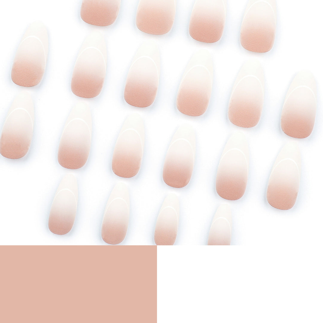 Elegante Gel-Nägel mit mattem Finish Karnz