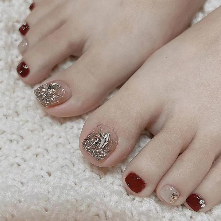 Fußnagelkunst-Set mit glamourösen Glitzerakzenten Karnz