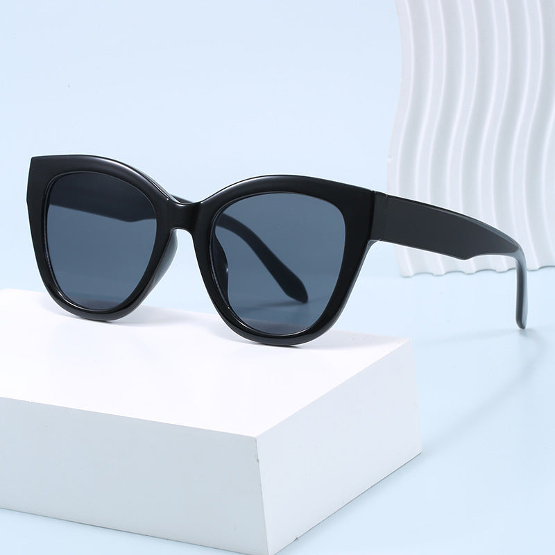 Damen extravagante Sonnenbrille mit modischem Design Karnz