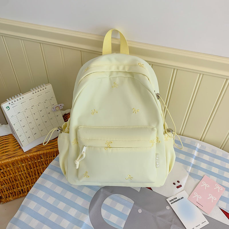 Floral Bestickter Alltagsrucksack Karnz