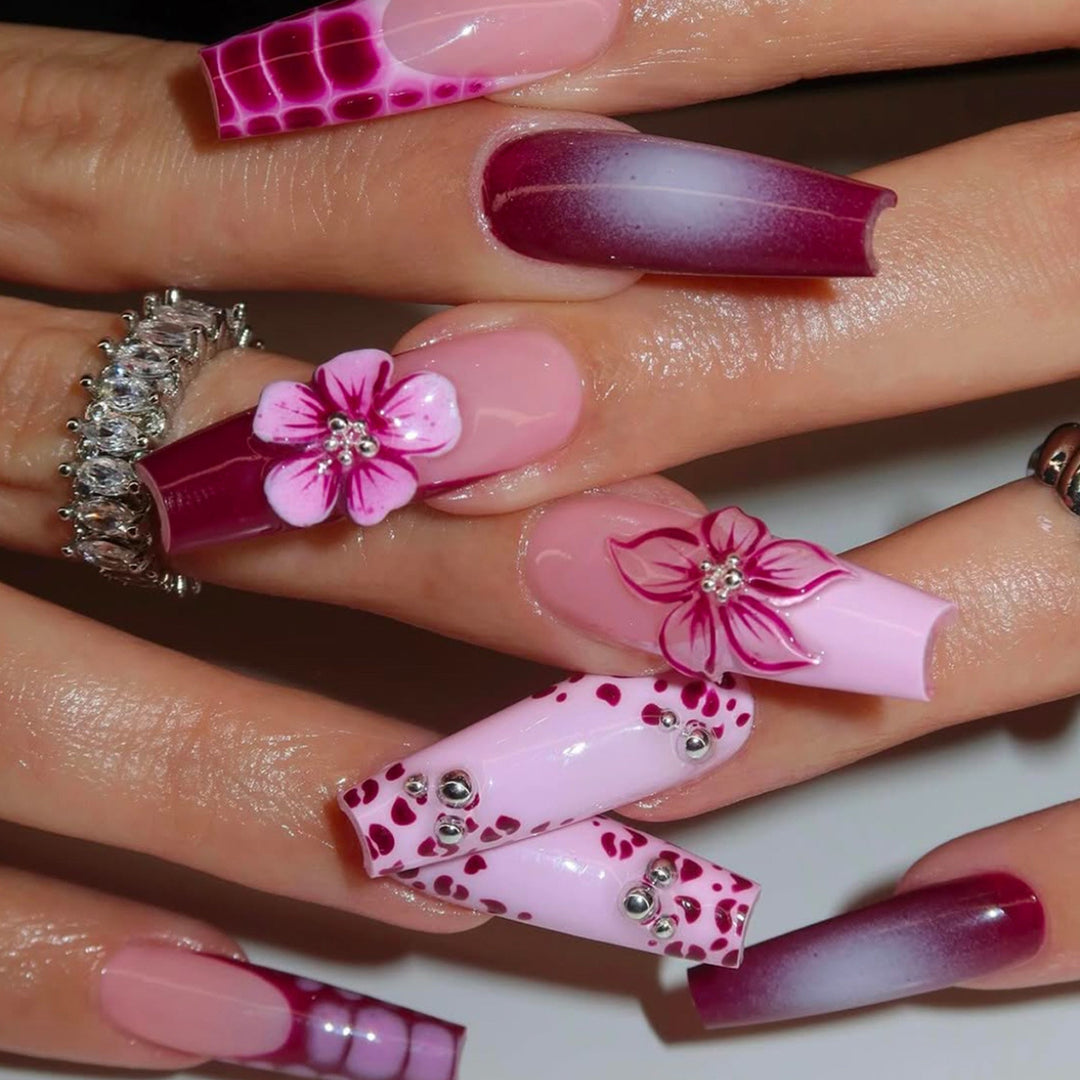 Florale dekorative Press-On-Nagelkunst Karnz