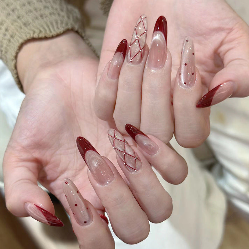 Glänzendes dekoratives Press-On-Nagelset Karnz