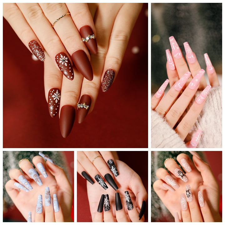 Elegante Acryl-Nägel mit goldenen Akzenten Karnz