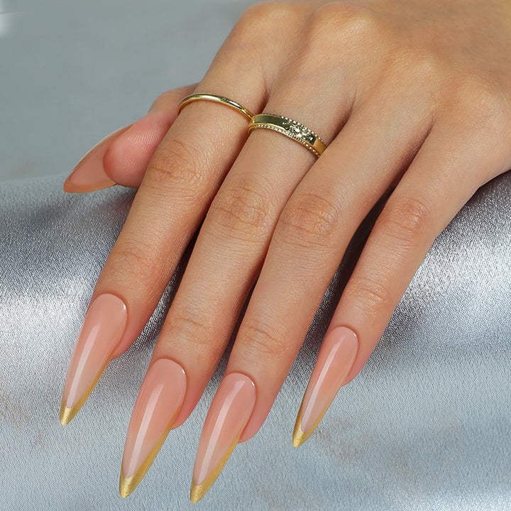 Elegantes Long-Shape Press-On Glänzendes Nagelset Karnz