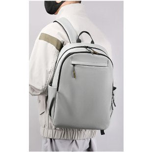Moderner minimalistischer struktureller Rucksack Karnz