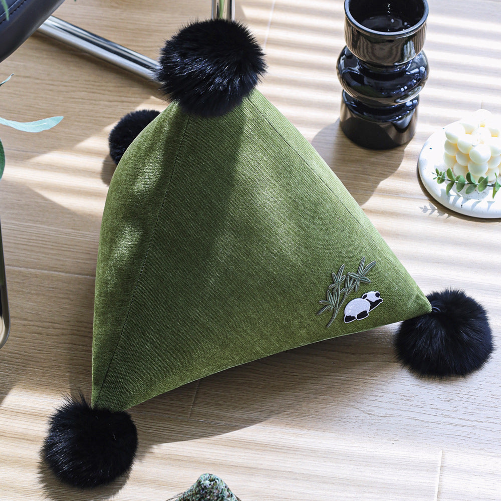 Dekoratives Kissen in Pyramidform mit tierischem Design