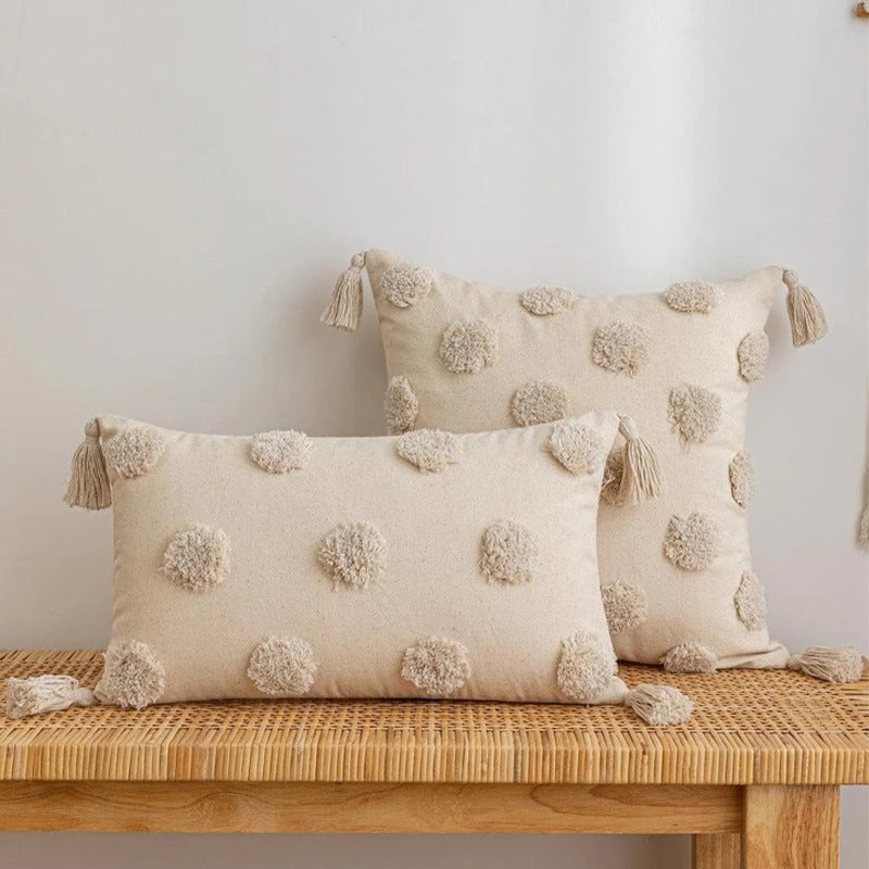 Quadratischer Baumwoll-Leinen Kissenbezug mit 3D‑Pompon‑Tufting und Eckquasten Karnz