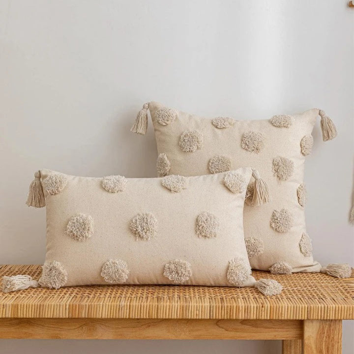 Quadratischer Baumwoll-Leinen Kissenbezug mit 3D‑Pompon‑Tufting und Eckquasten Karnz