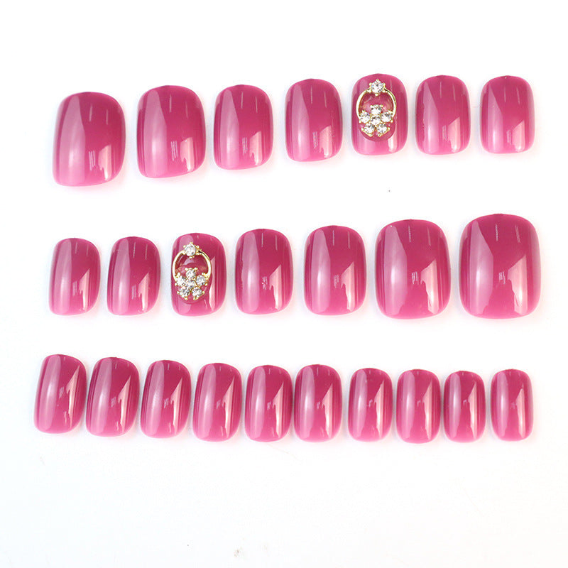 Dekoratives Press-On Nail Art Set mit eleganten Akzenten