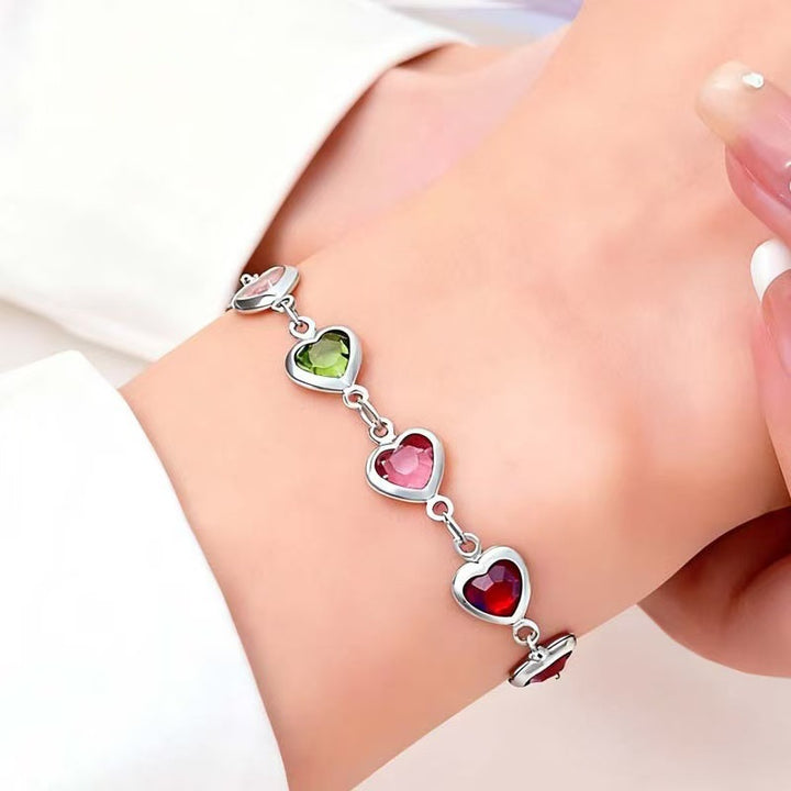 Herzförmiger Edelstein Charm-Armband Karnz