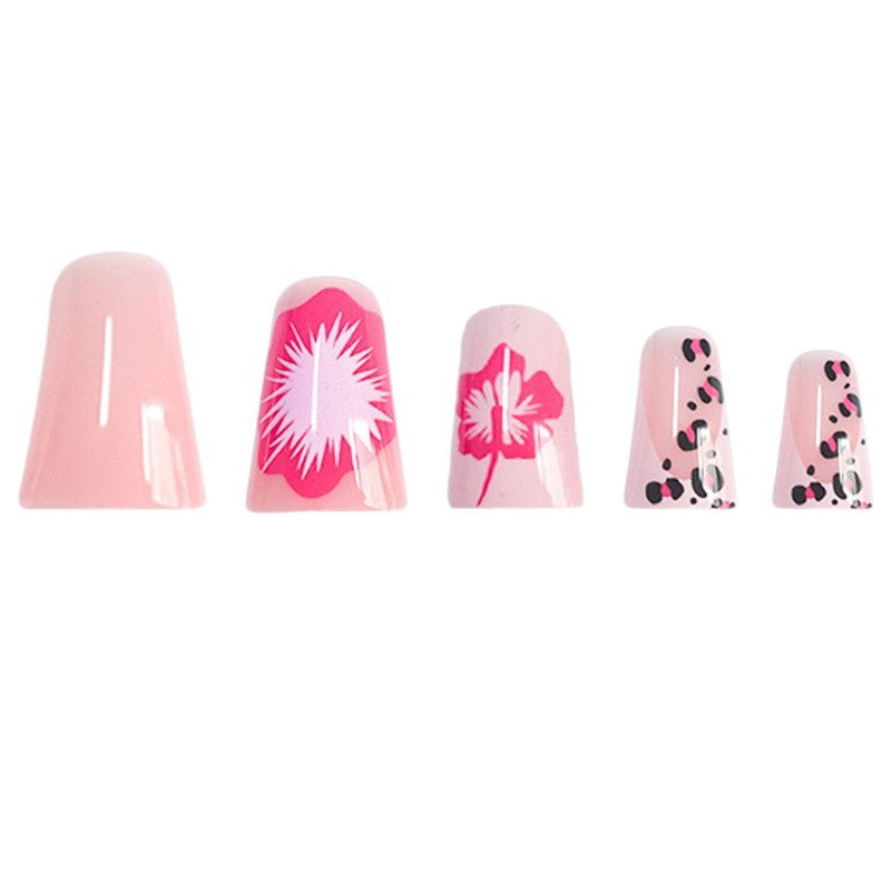 Blumenverziertes Press-On Nagelset Karnz