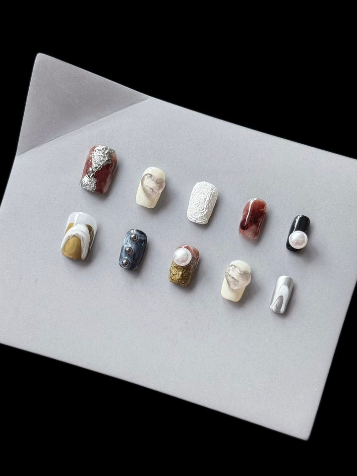 Künstlerisches Press-On Nagelset mit einzigartigen abstrakten Designs  1791774457