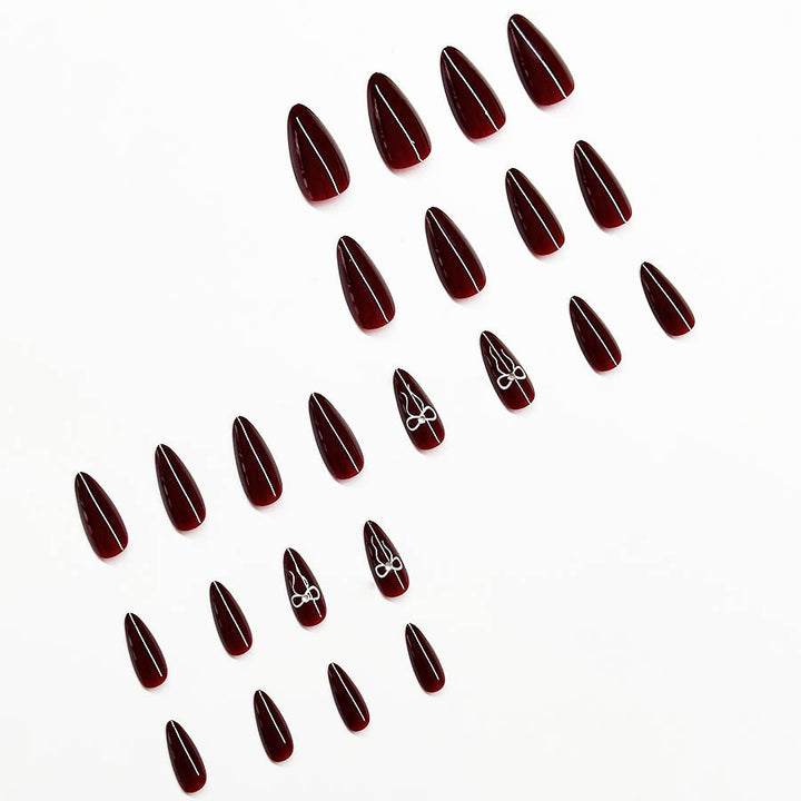 Elegante Stiletto Press-On Nagelerweiterungen Karnz